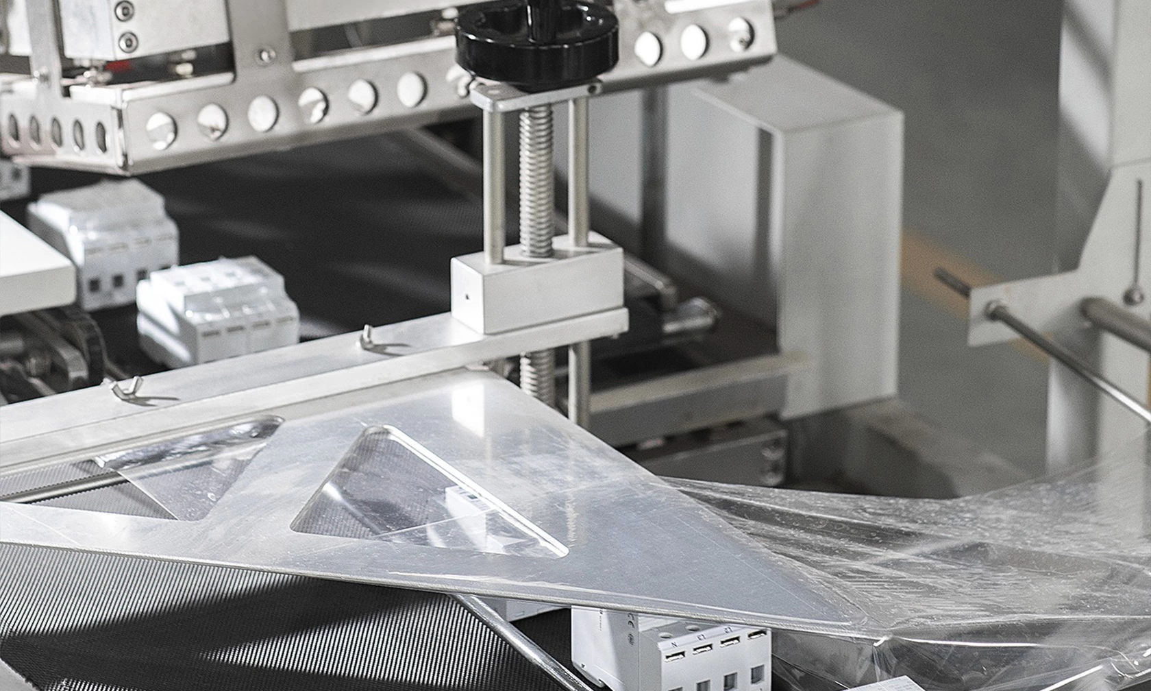 600V/1000V 2 input 1output