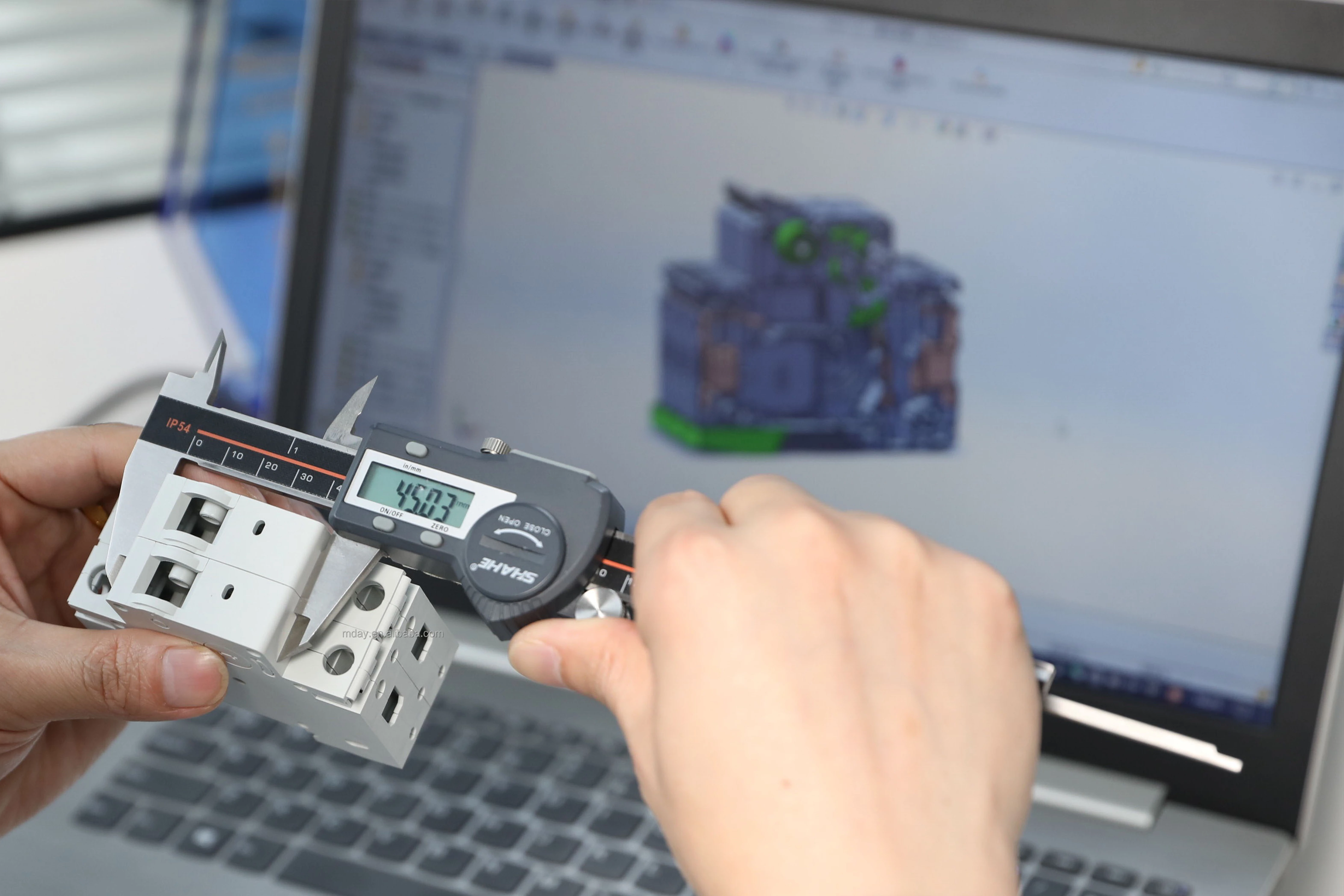 Mday AC Miniature Circuit Breakers 220V 400V Mcb 20a 32a 40a 63a Power Distribution Equipment