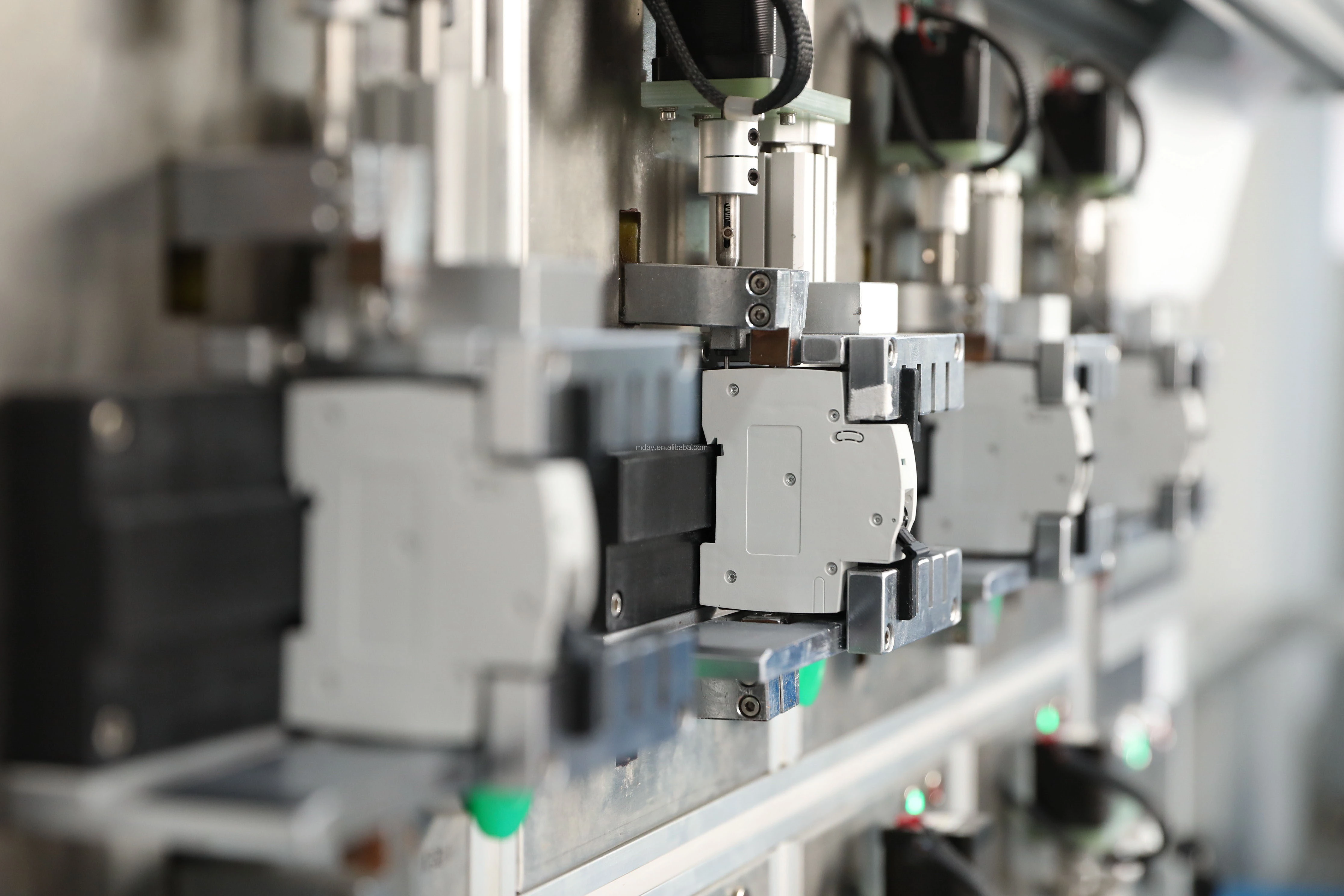 Mday AC Miniature Circuit Breakers 220V 400V Mcb 20a 32a 40a 63a Power Distribution Equipment